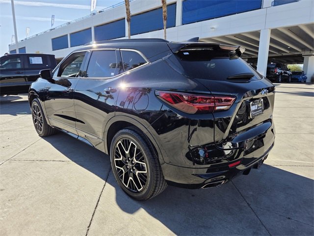 Certified 2023 Chevrolet Blazer RS w/ Driver Confidence II Package image 4