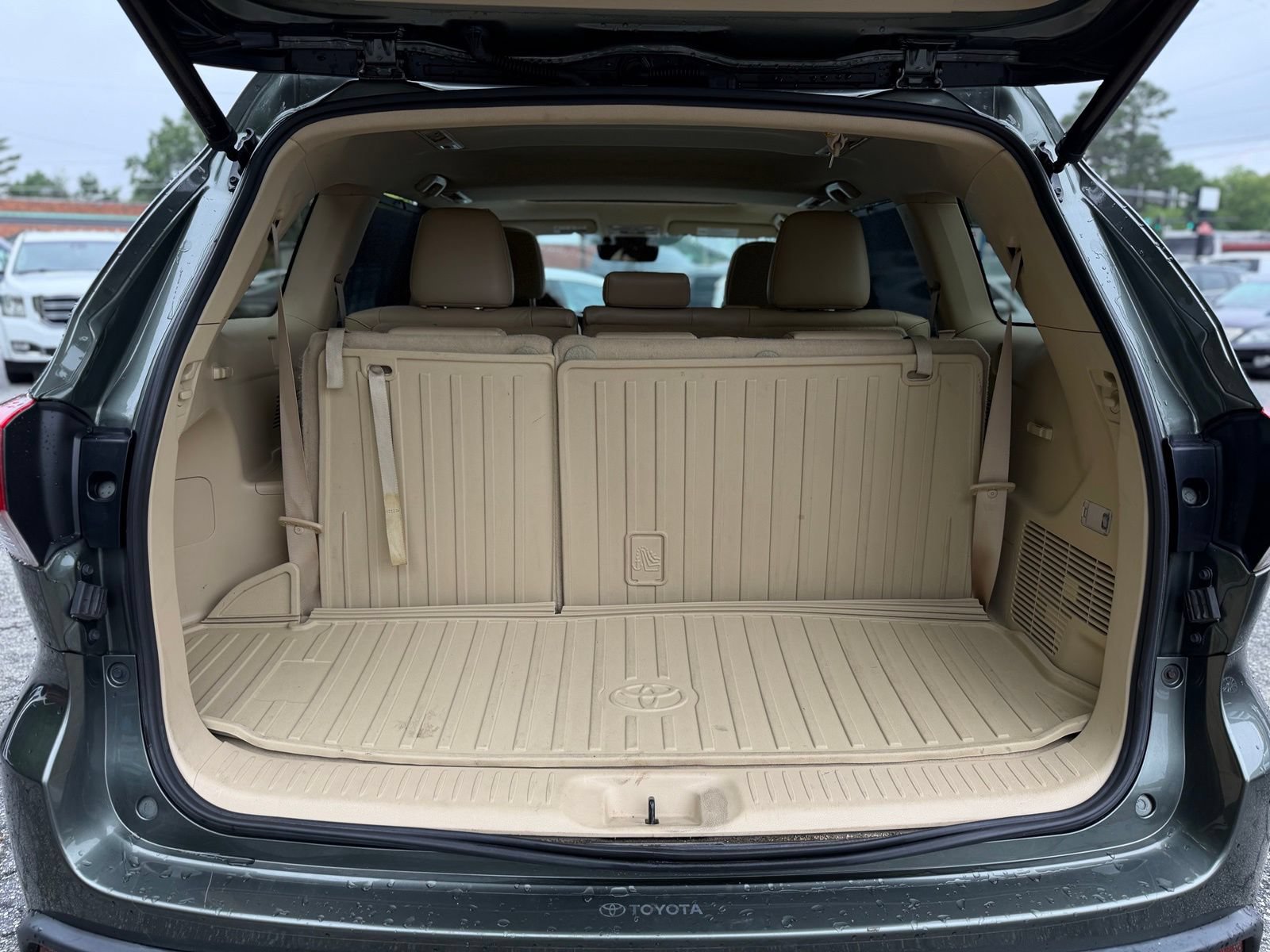 Used 2019 Toyota Highlander XLE AWD/4WD image 33