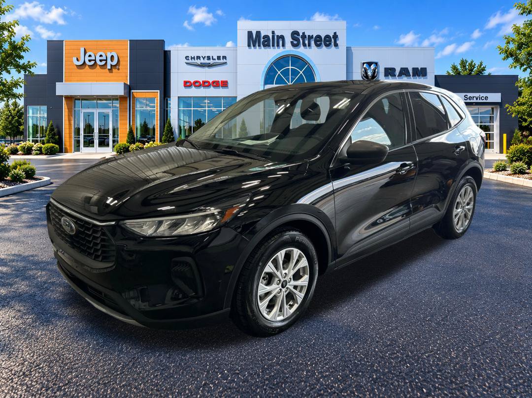 Used 2023 Ford Escape Active FWD image 1
