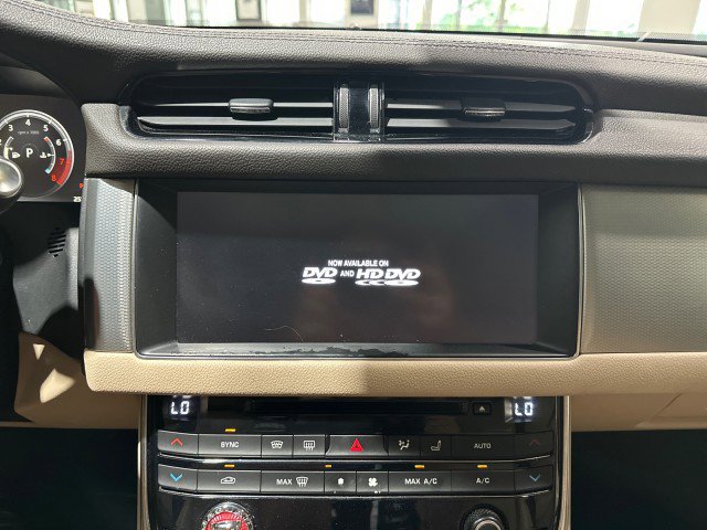 Used 2017 Jaguar XF Prestige AWD/4WD image 50