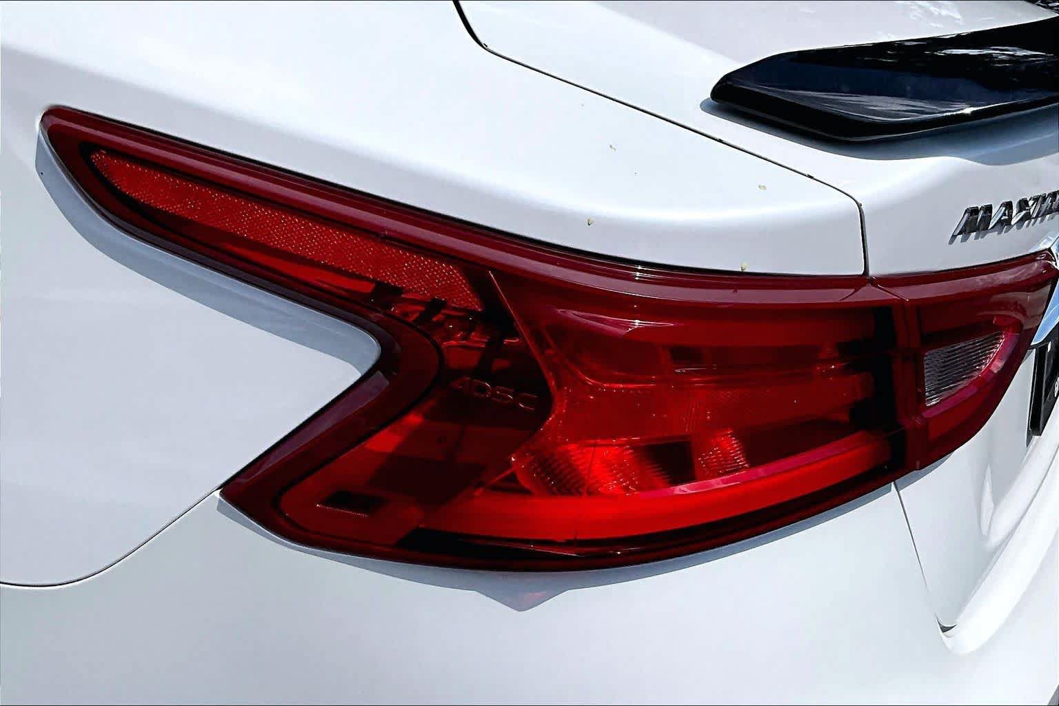 Used 2016 Nissan Maxima SR FWD image 29