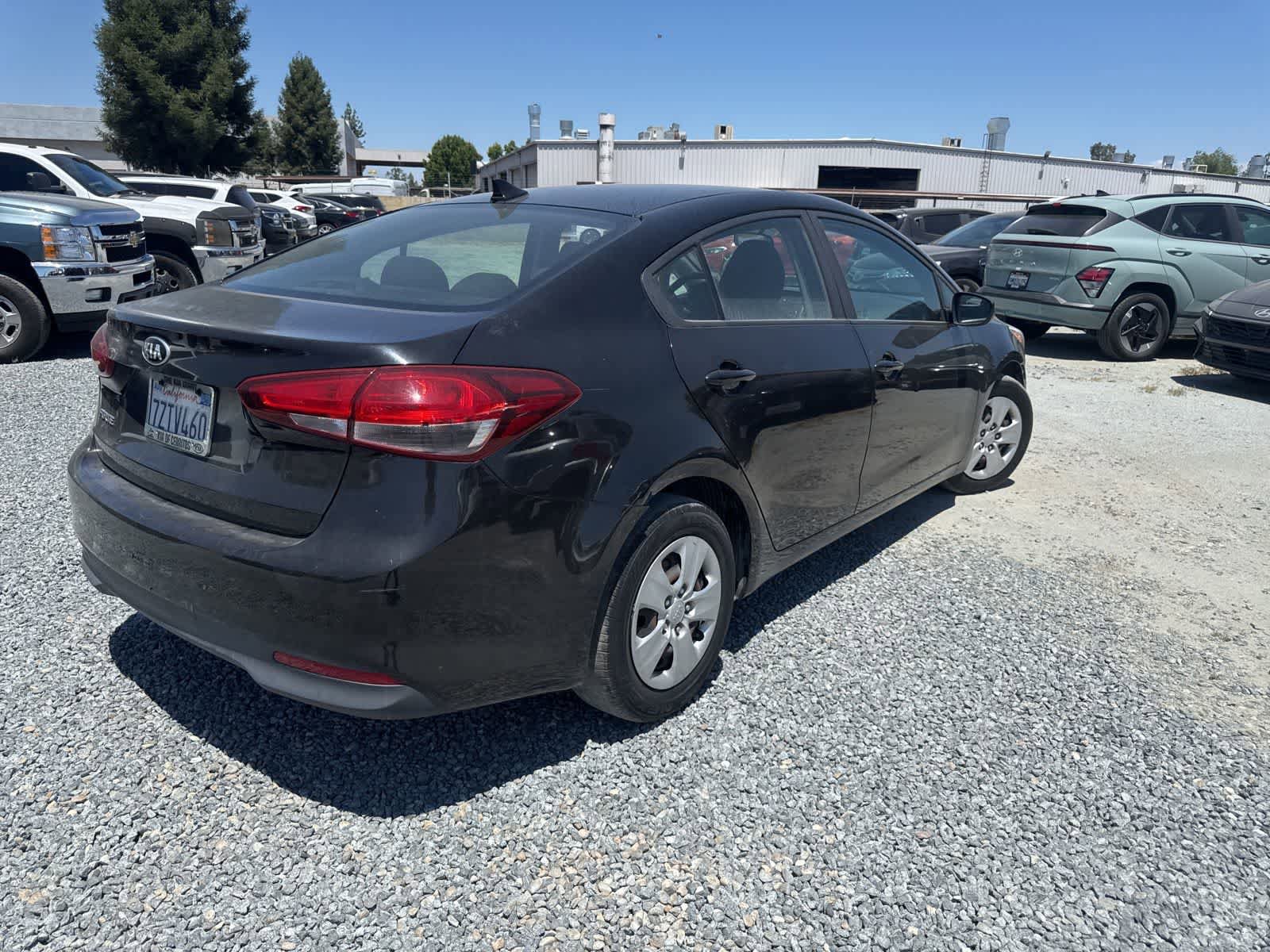Used 2017 Kia Forte LX FWD image 4