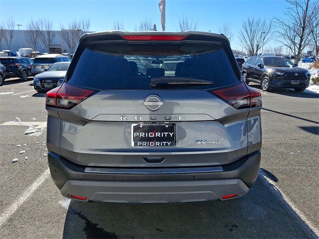 Used 2023 Nissan Rogue SV w/ SV Premium B Package image 2