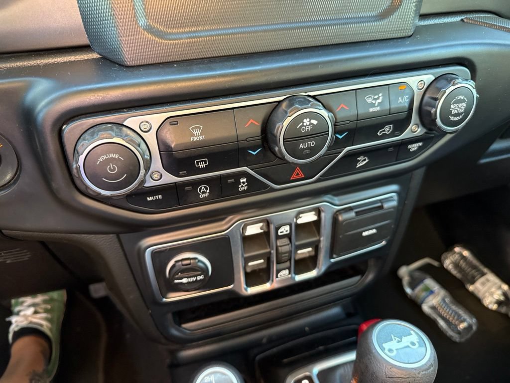 Used 2019 Jeep Wrangler Unlimited Sport S AWD/4WD image 14