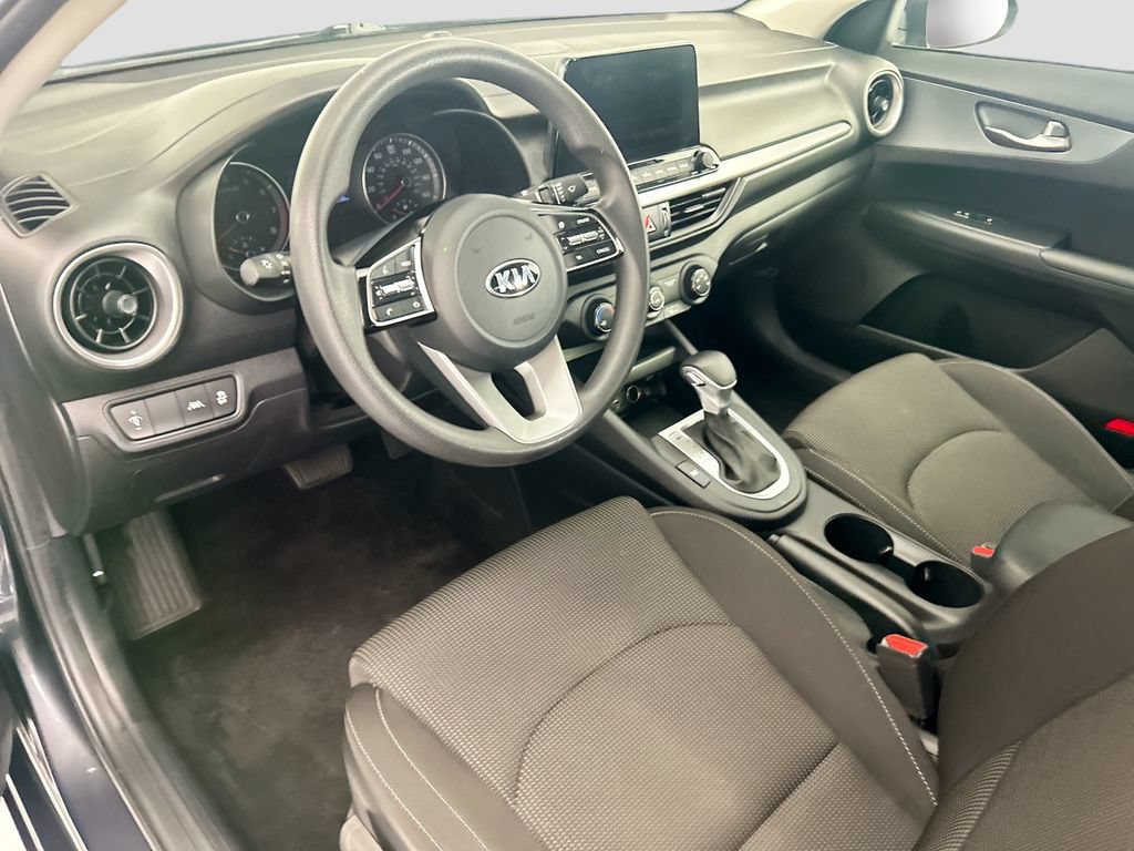 Used 2021 Kia Forte LXS FWD image 9