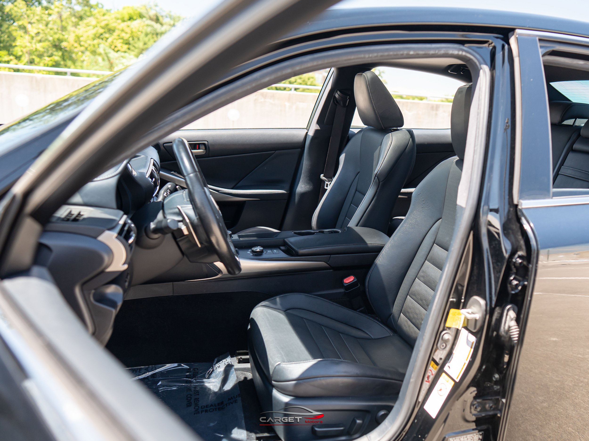 Used 2019 Lexus IS 300 F Sport w/ F Sport Package RWD image 14