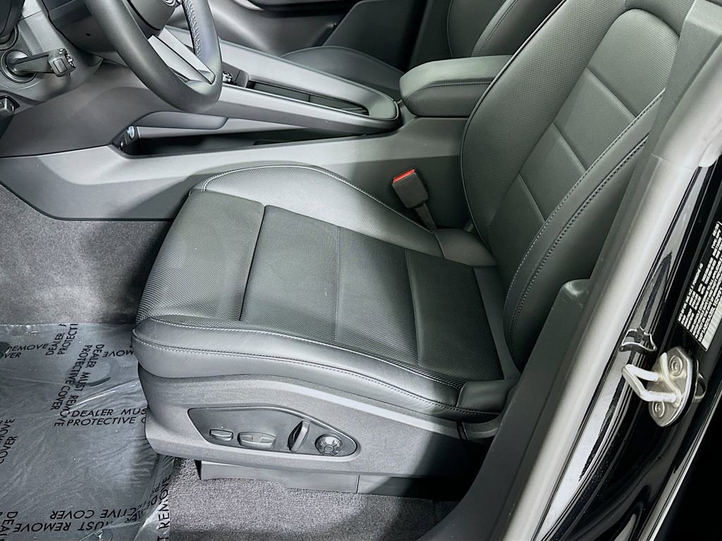 Used 2025 Porsche Macan 4S Electric image 22