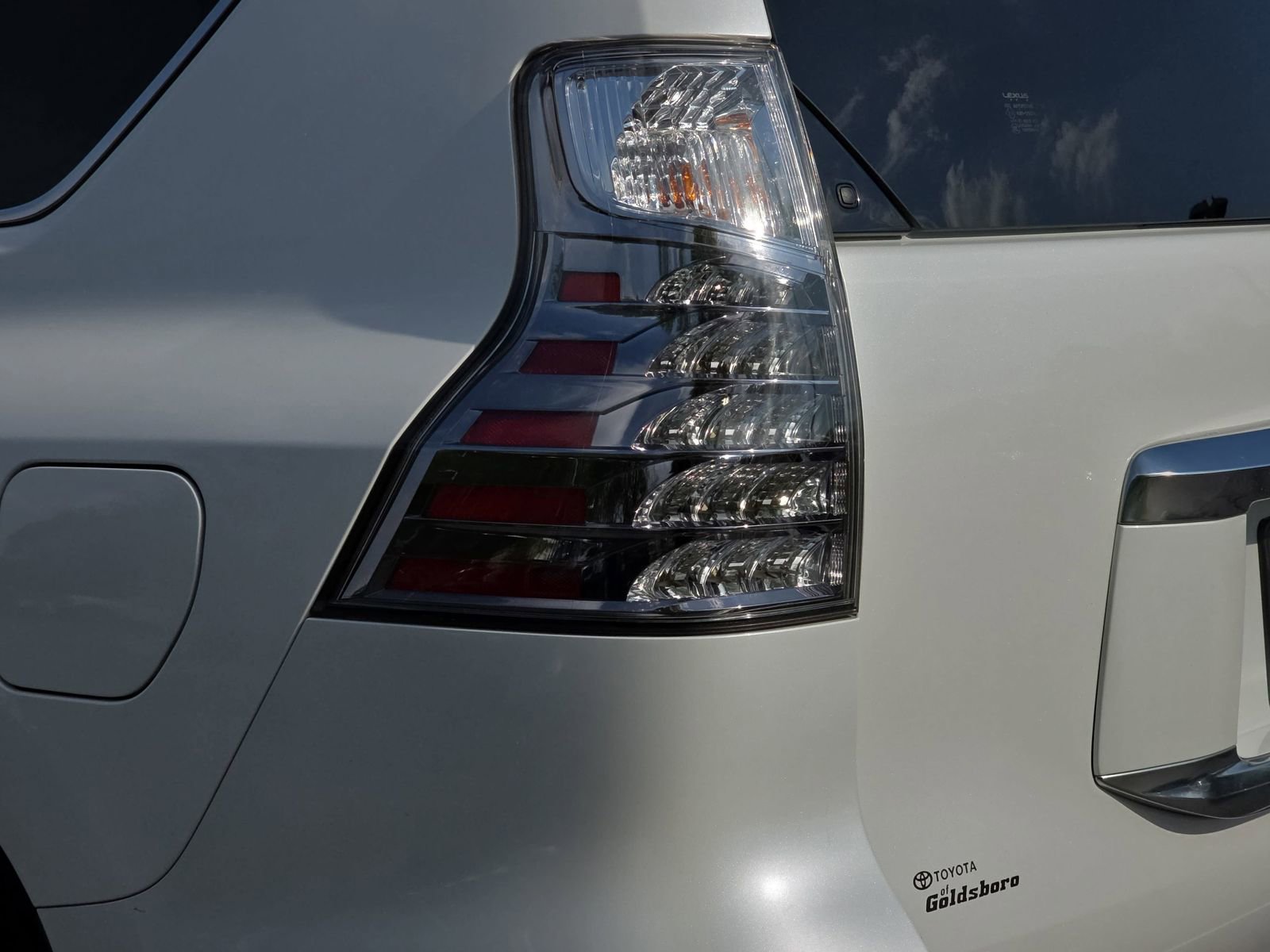 Used 2020 Lexus GX 460 Luxury w/ Accessory Package image 34