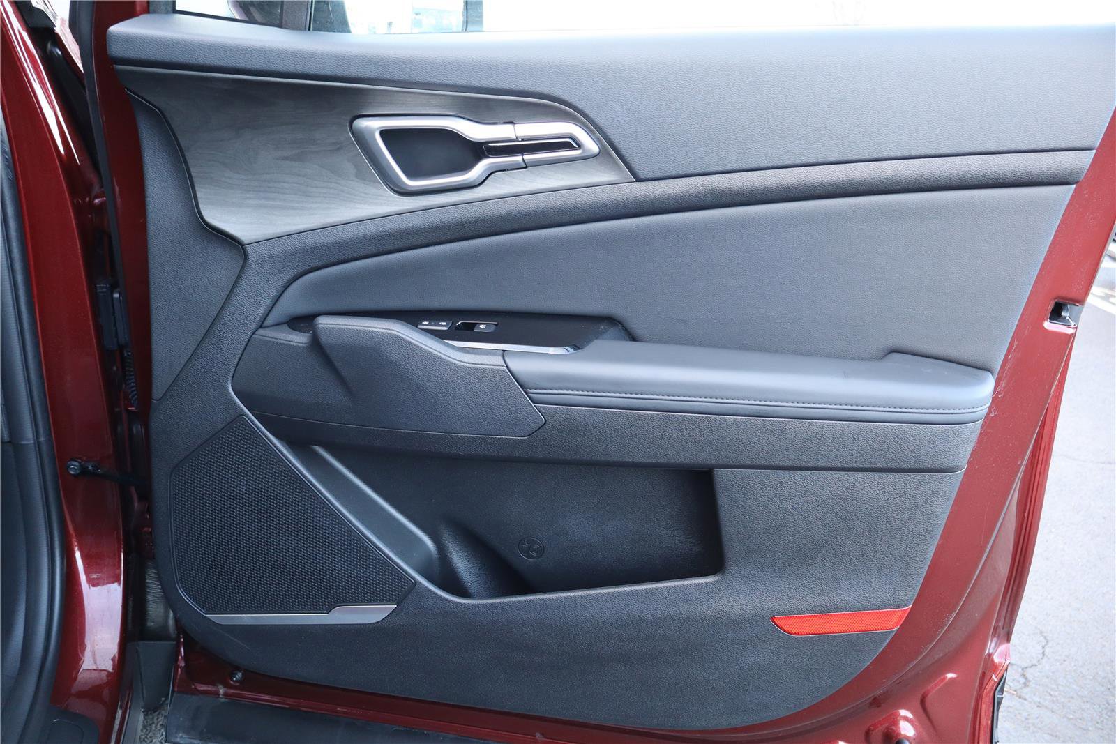 Certified 2025 Kia Sportage X-Line w/ Premium Package image 30