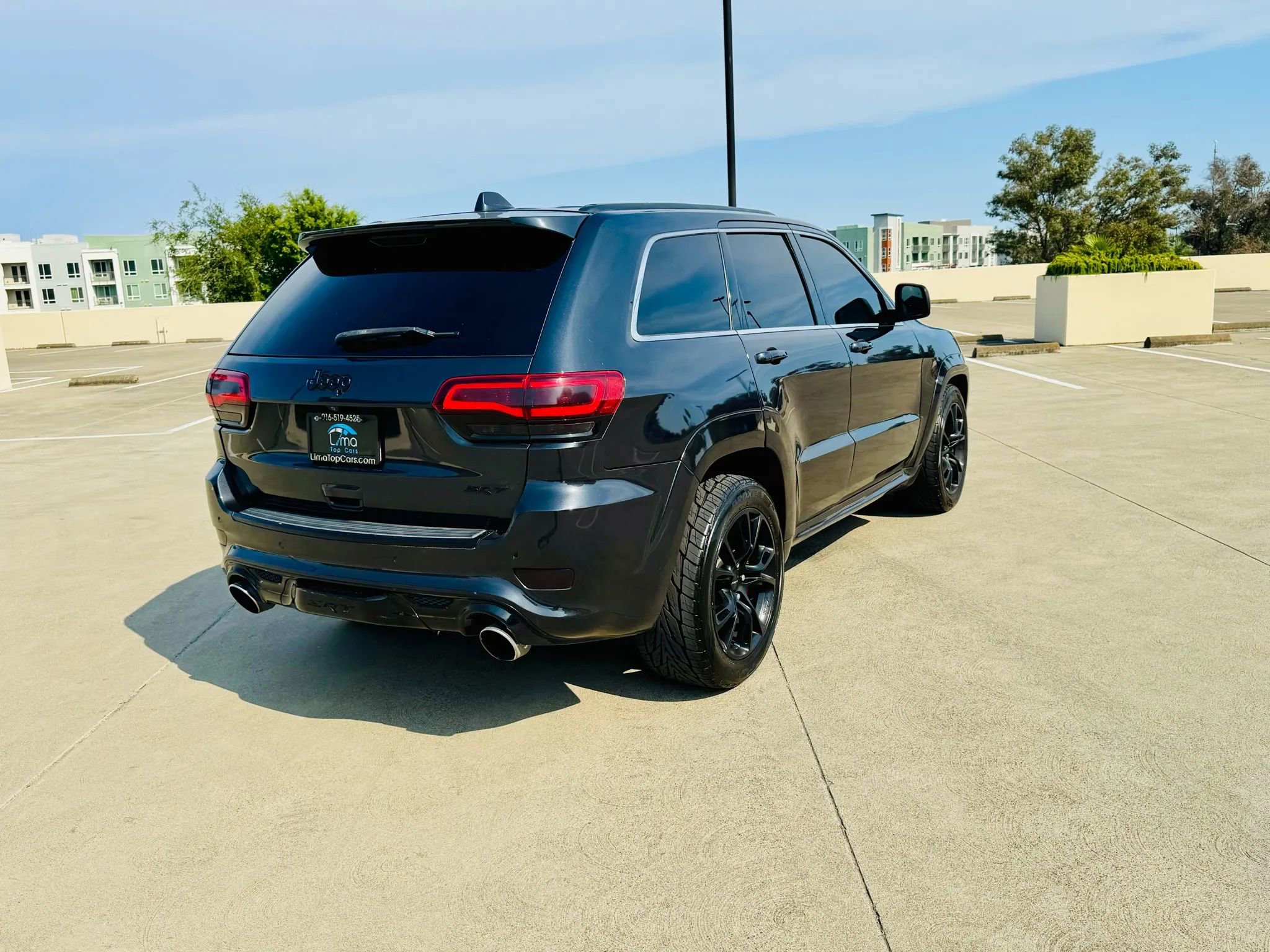 Used 2014 Jeep Grand Cherokee SRT image 11
