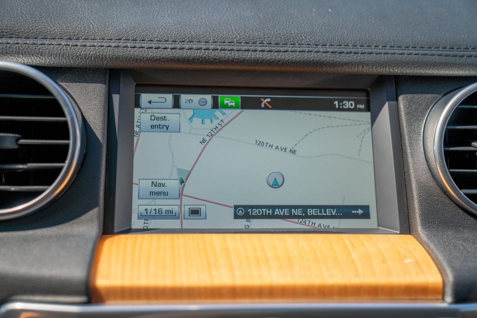 Used 2014 Land Rover LR4 HSE AWD/4WD image 16