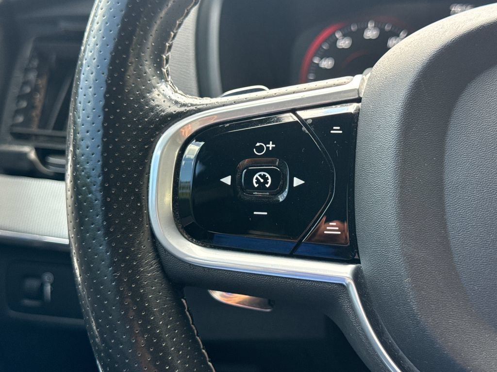 Used 2018 Volvo XC90 T6 R-Design w/ Convenience Package AWD/4WD image 29