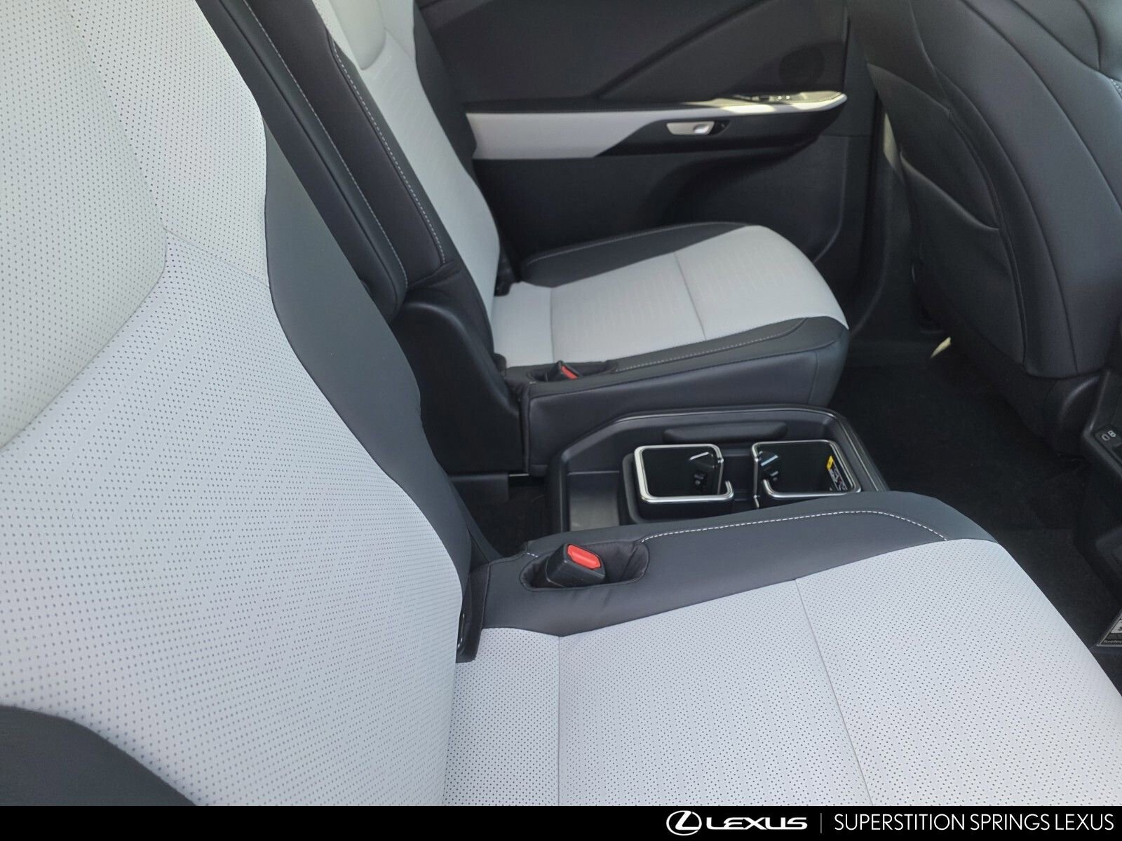New 2026 Lexus TX 500h AWD image 28