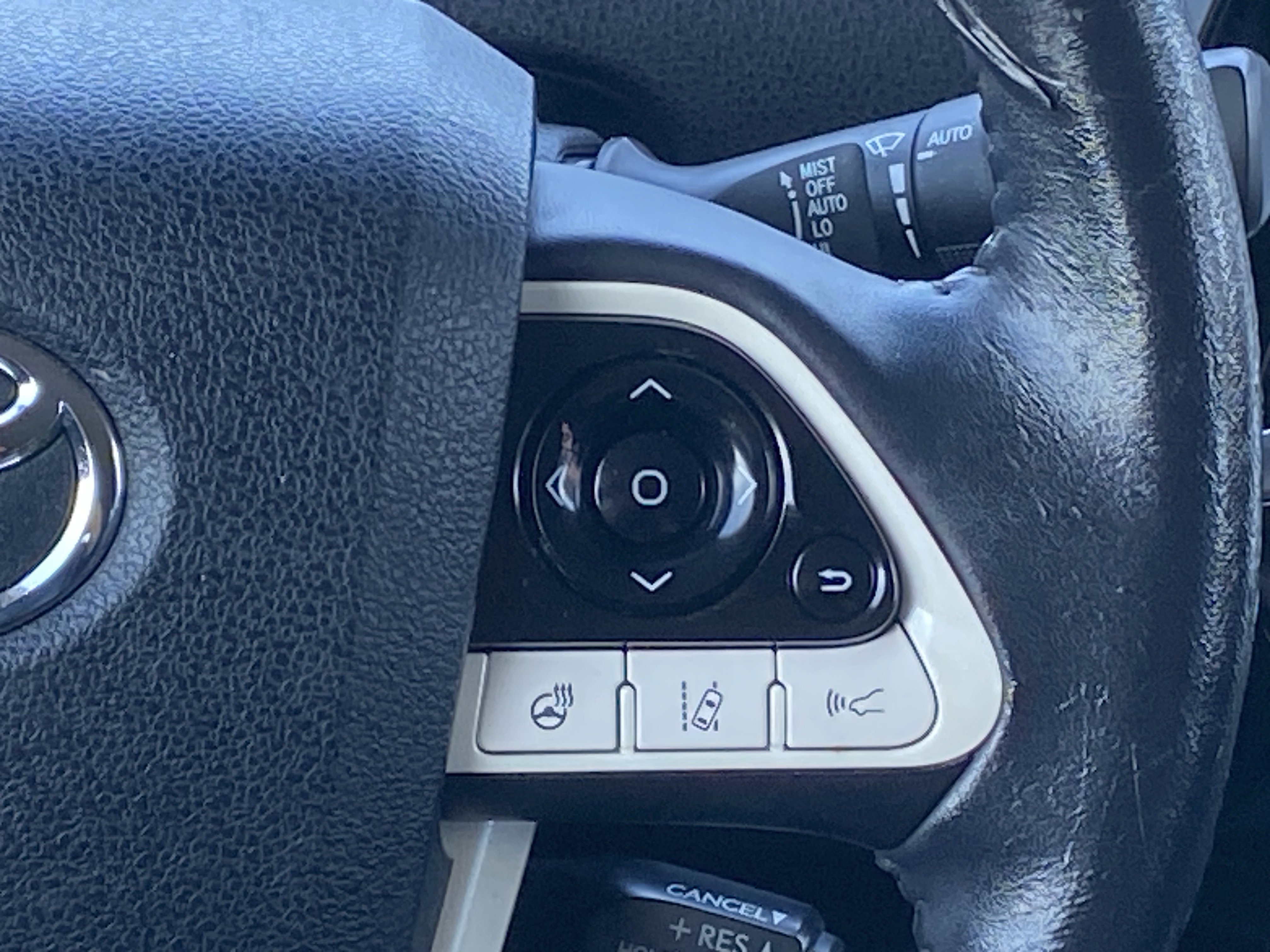 Used 2018 Toyota Prius Prime Advanced FWD image 18