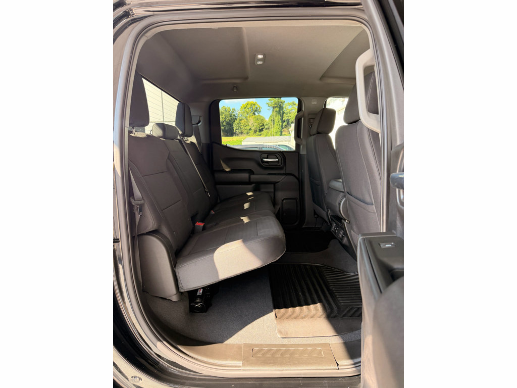 Used 2025 Chevrolet Silverado 1500 Custom Trail Boss w/ Dark Appearance Package AWD/4WD image 15