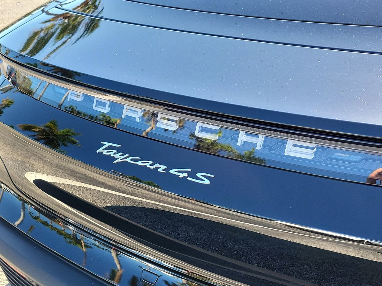 Used 2023 Porsche Taycan 4S image 7