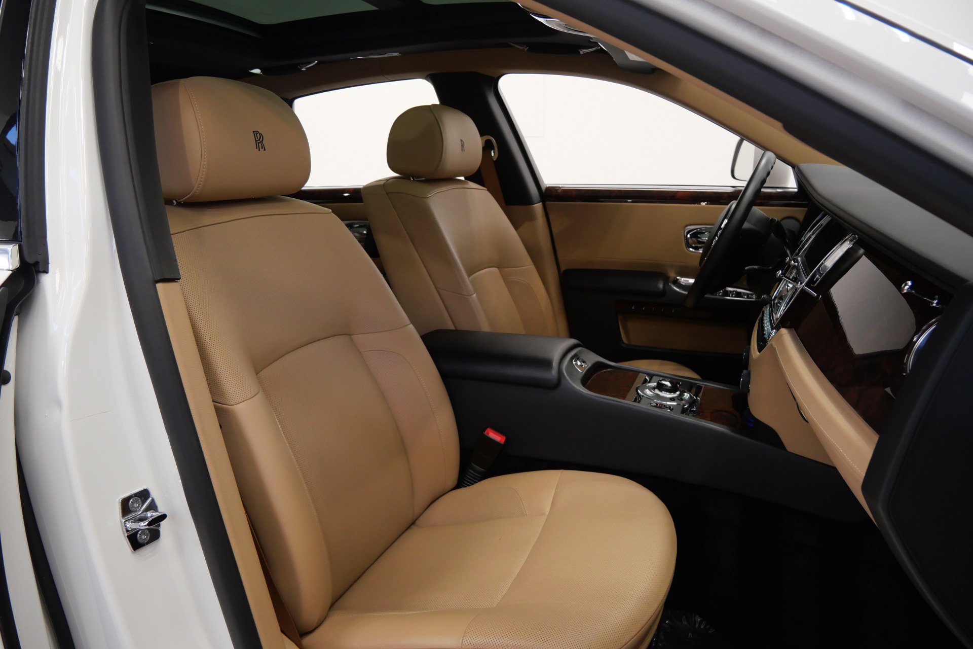 Used 2013 Rolls-Royce Ghost RWD image 24