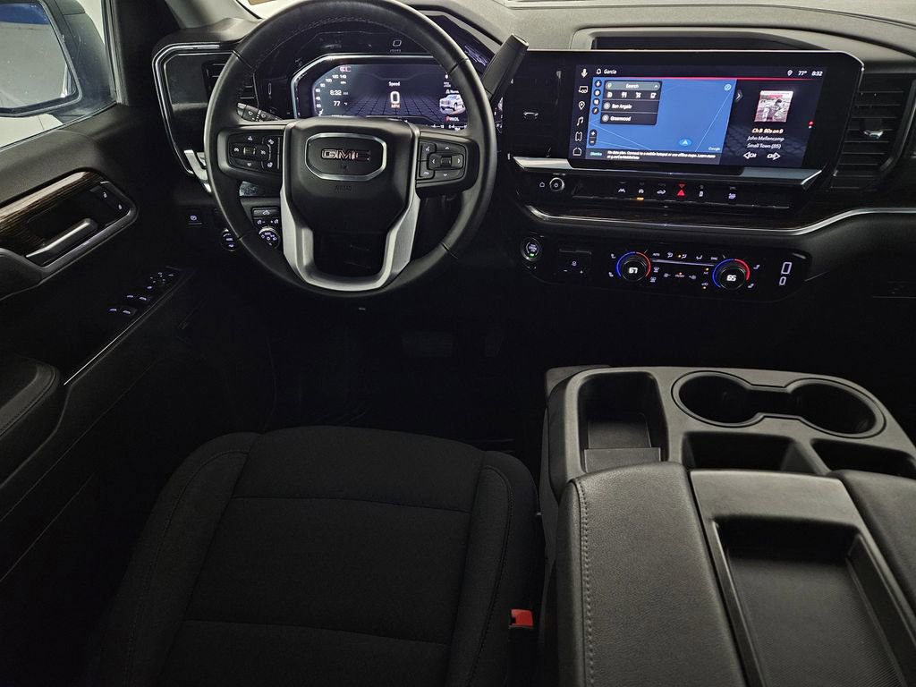 Used 2025 GMC Sierra 1500 Elevation image 9