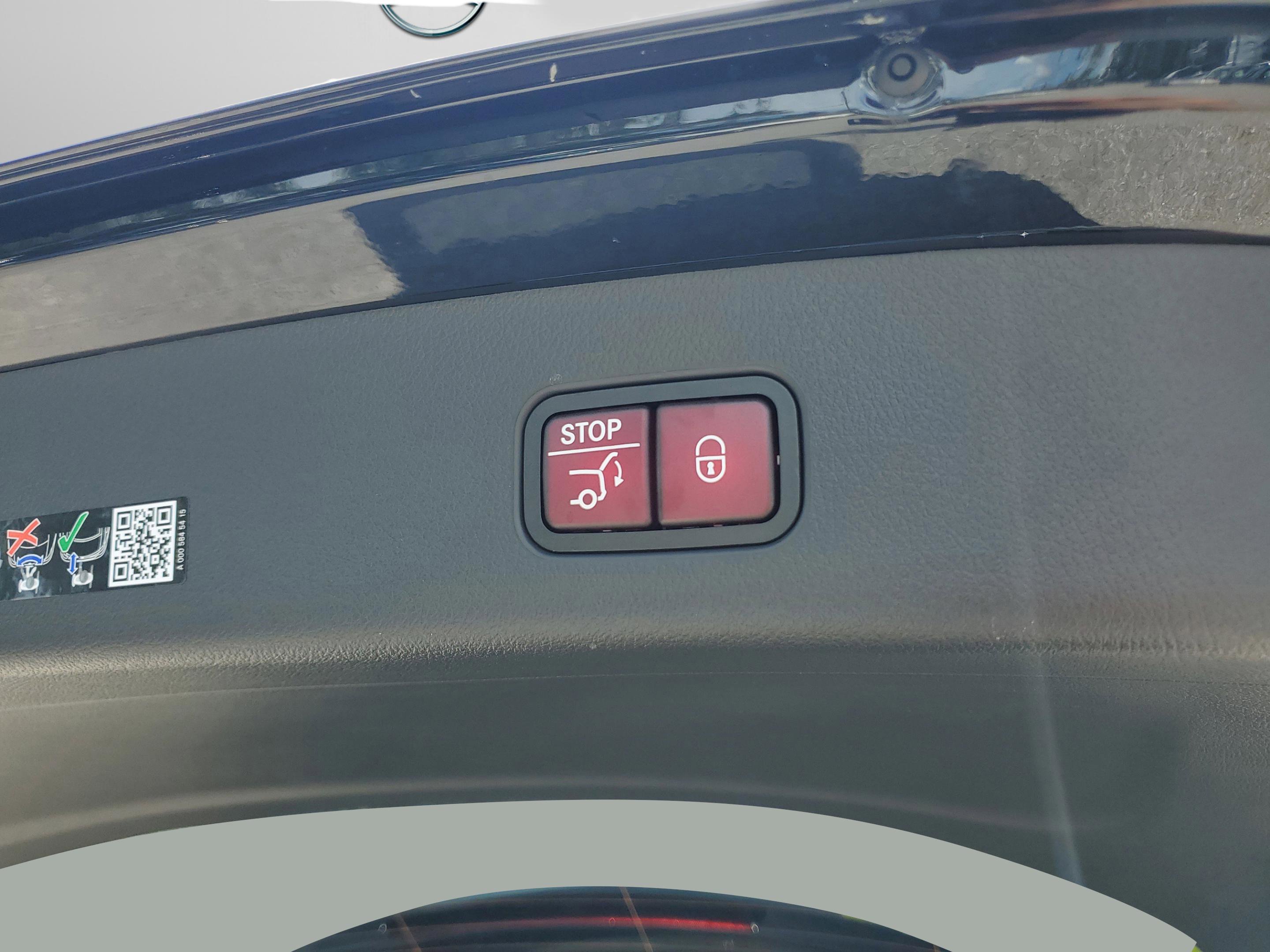 Certified 2026 Mercedes-Benz GLC 300 4MATIC image 11