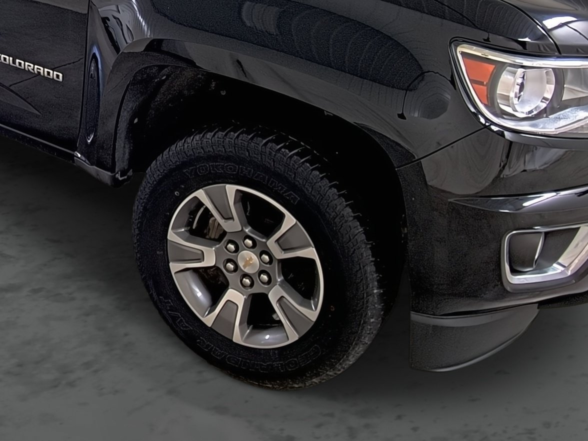 Used 2017 Chevrolet Colorado Z71 AWD/4WD image 14