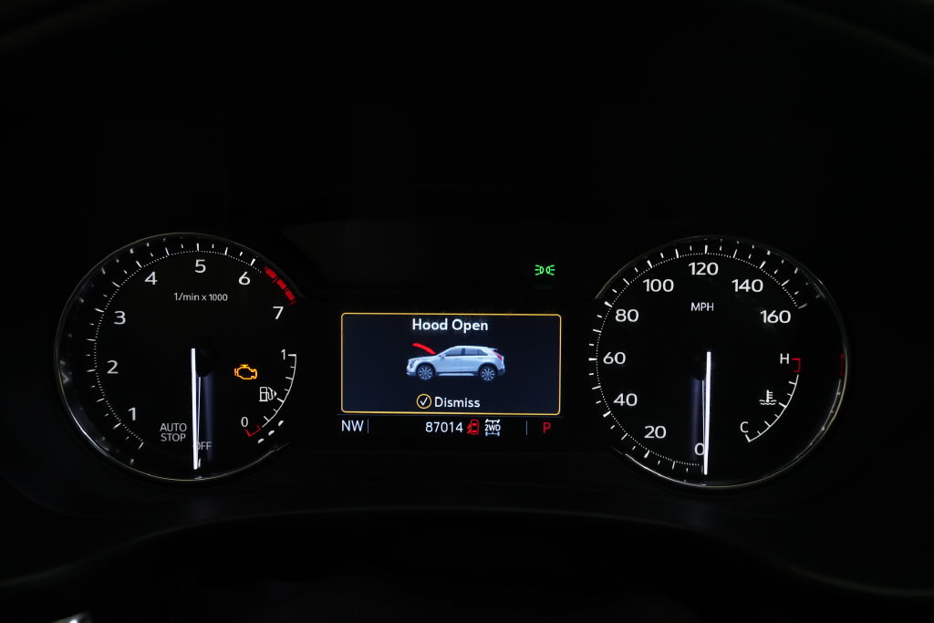 Used 2020 Cadillac XT4 Luxury w/ Cold Weather Package AWD/4WD image 2