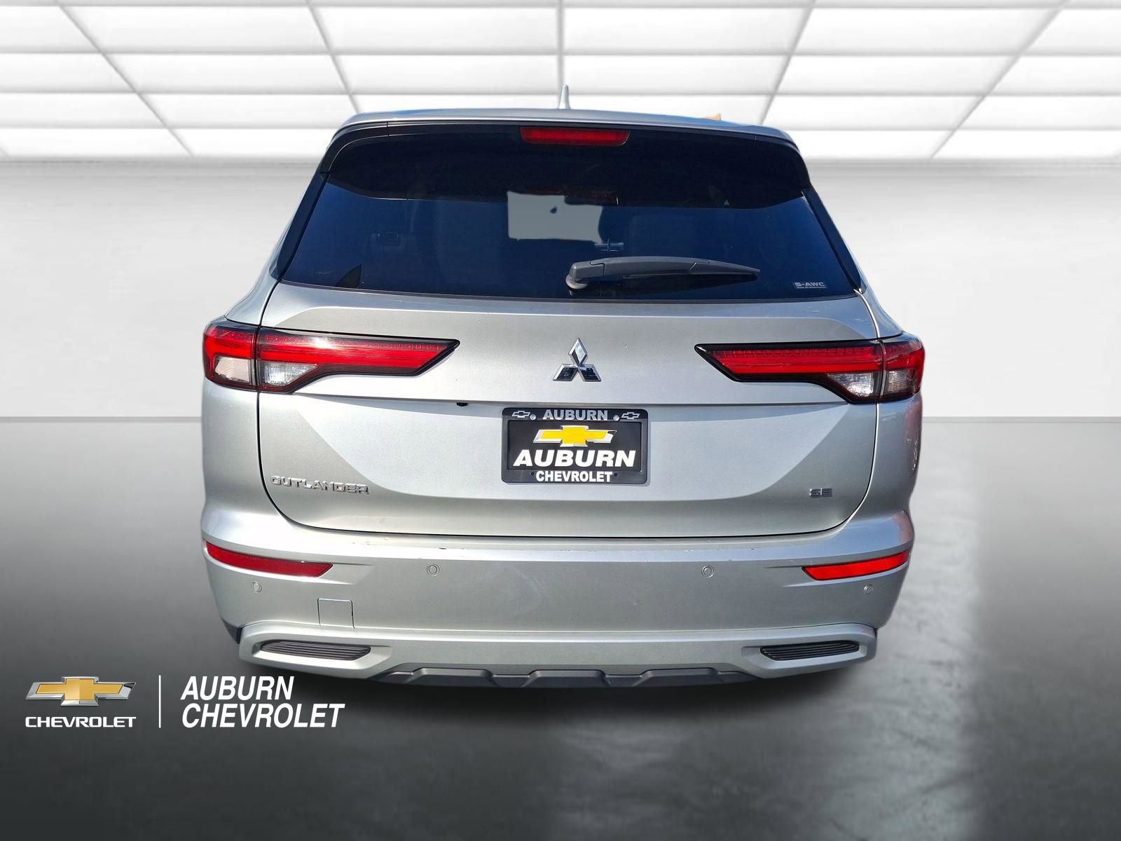 Used 2024 Mitsubishi Outlander SE AWD/4WD image 4