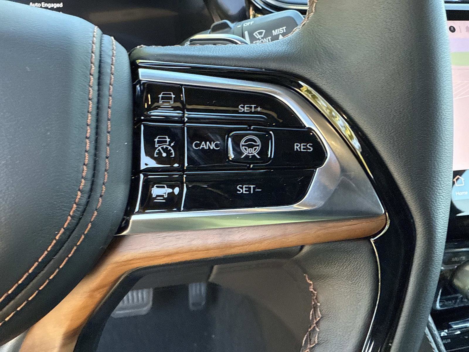 New 2025 Jeep Grand Cherokee Summit image 30