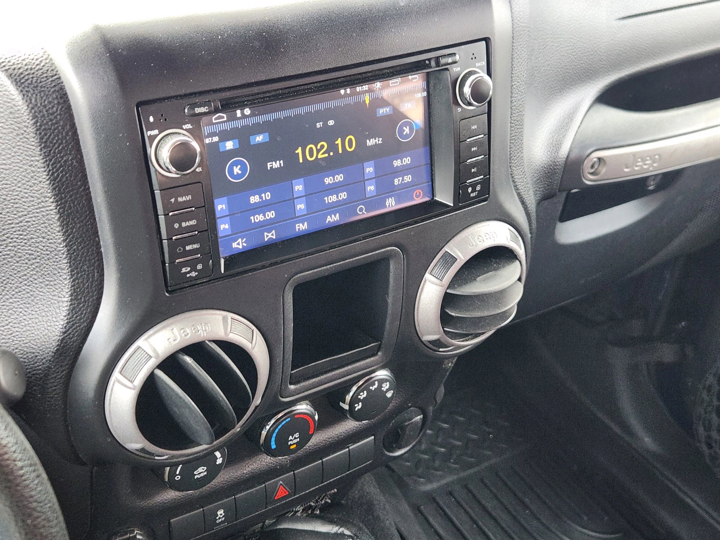 Used 2013 Jeep Wrangler Sport image 30