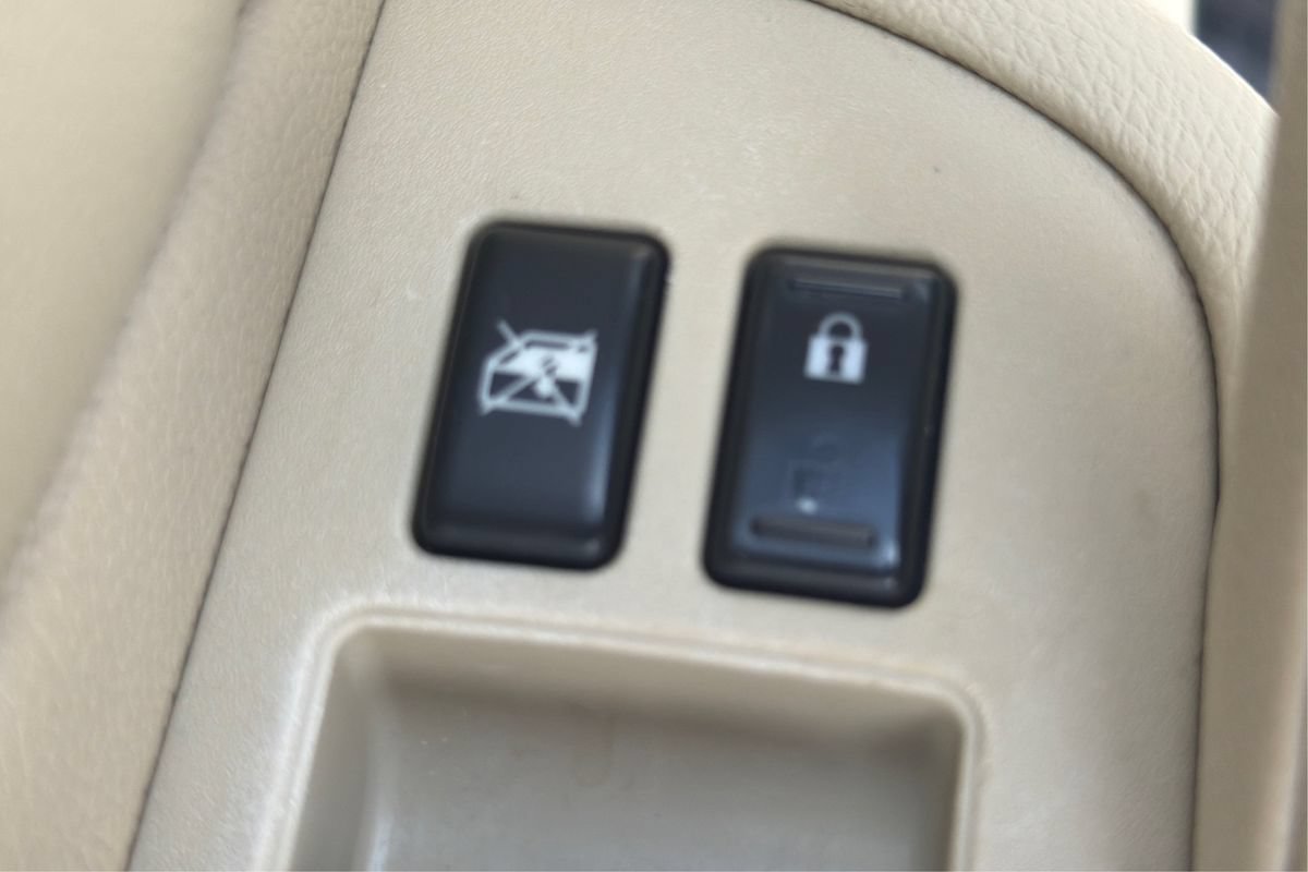 Used 2017 INFINITI QX70 2WD image 39