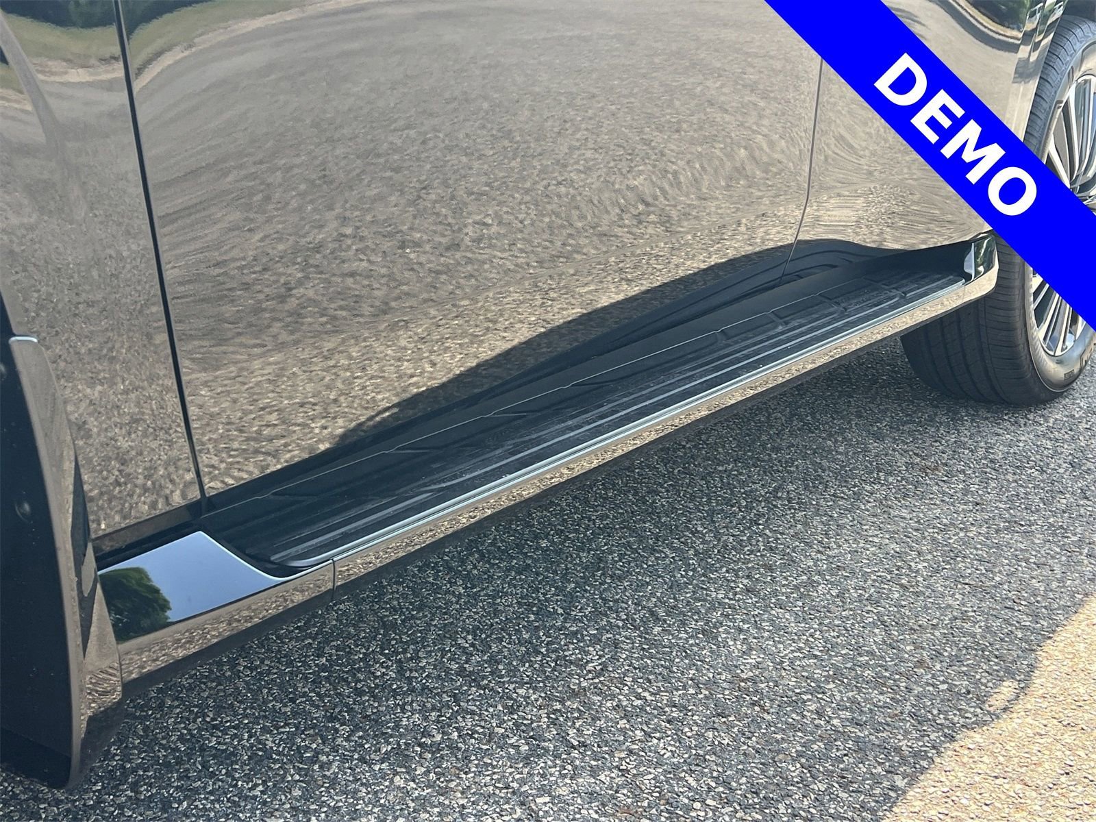 New 2025 Nissan Armada Platinum Reserve image 39