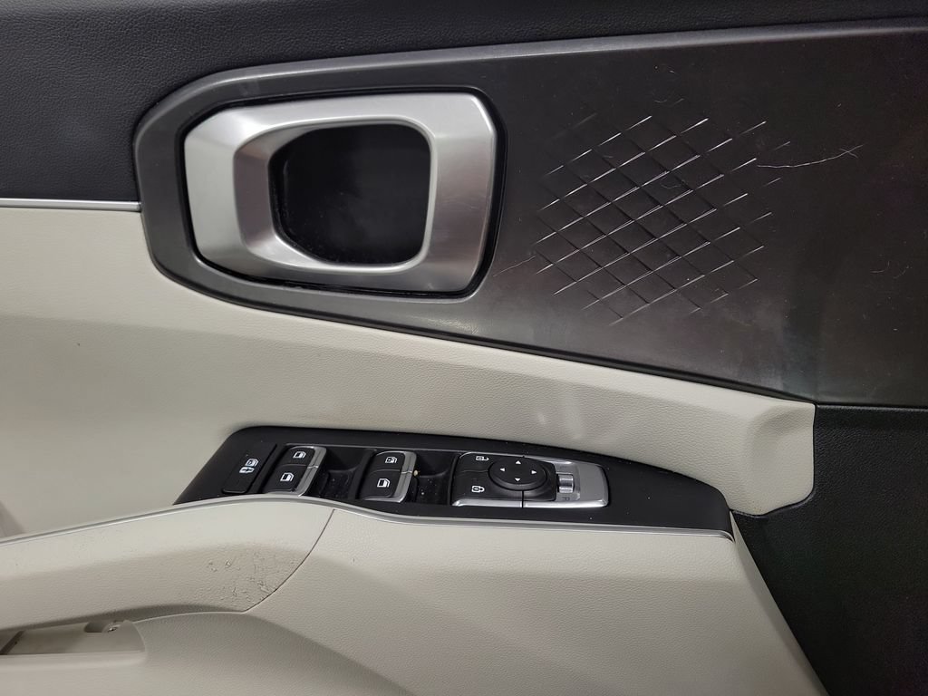 Used 2022 Kia Sorento S w/ Panoramic Sunroof Package FWD image 23
