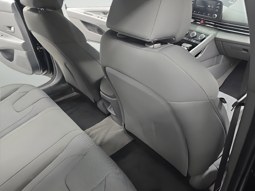 Certified 2026 Hyundai Elantra SE FWD image 22