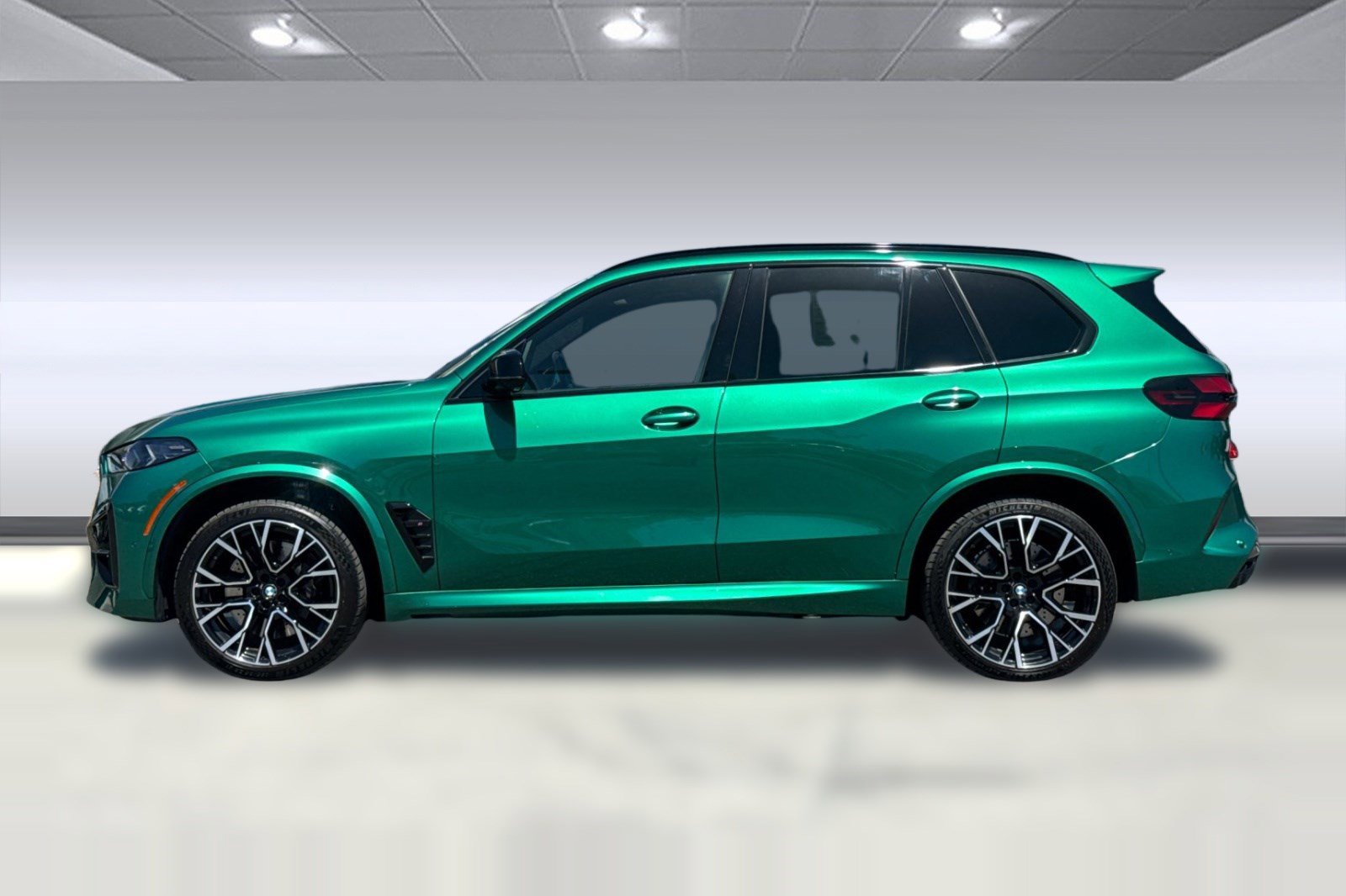 Used 2024 BMW X5 M Competition w/ Executive Package AWD/4WD image 2