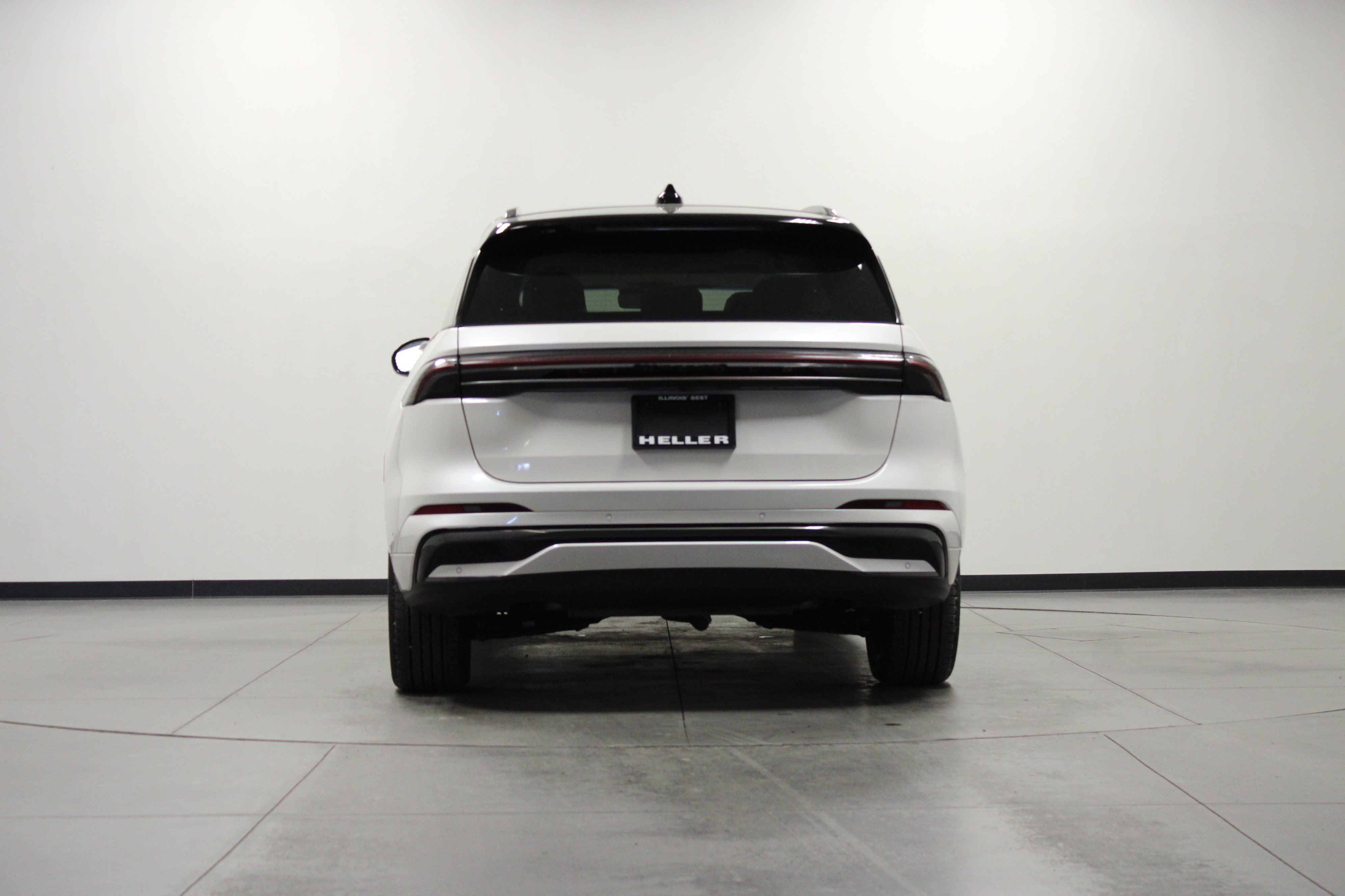 Used 2024 Lincoln Nautilus Black Label w/ Jet Appearance Package (87T) AWD/4WD image 5