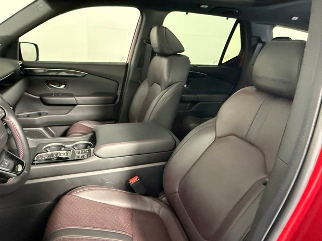 Used 2025 Honda Pilot Black Edition image 29