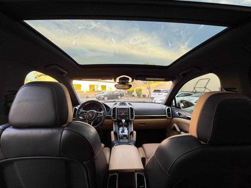 Used 2018 Porsche Cayenne Platinum Edition AWD/4WD image 33