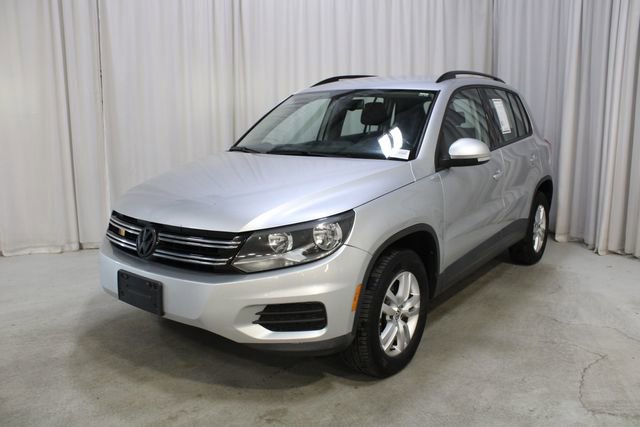 Used 2017 Volkswagen Tiguan S image 34