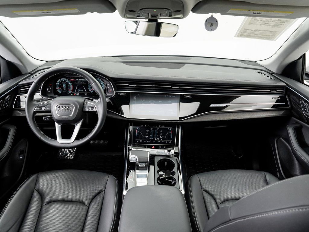 Used 2023 Audi Q8 Prestige w/ Prestige Package image 19