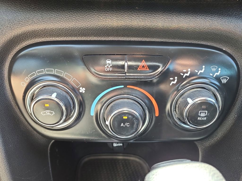 Used 2016 Dodge Dart SE w/ Convenience Group FWD image 22