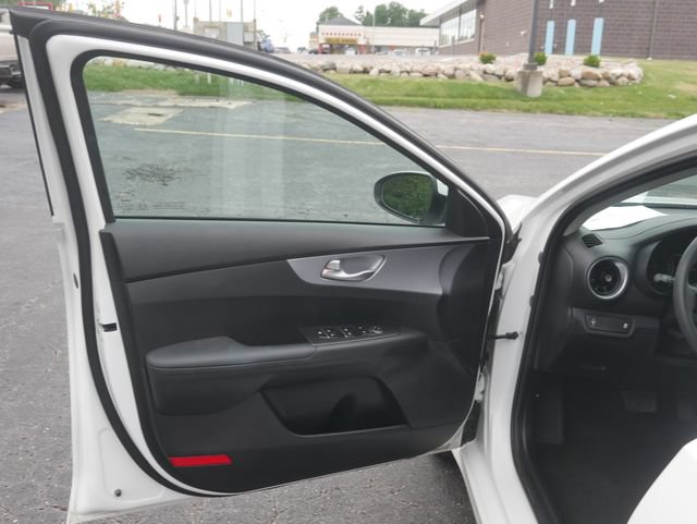 Used 2024 Kia Forte LXS FWD image 18
