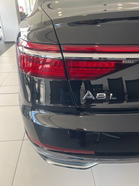 Used 2020 Audi A8 L 4.0T w/ Executive Package image 5