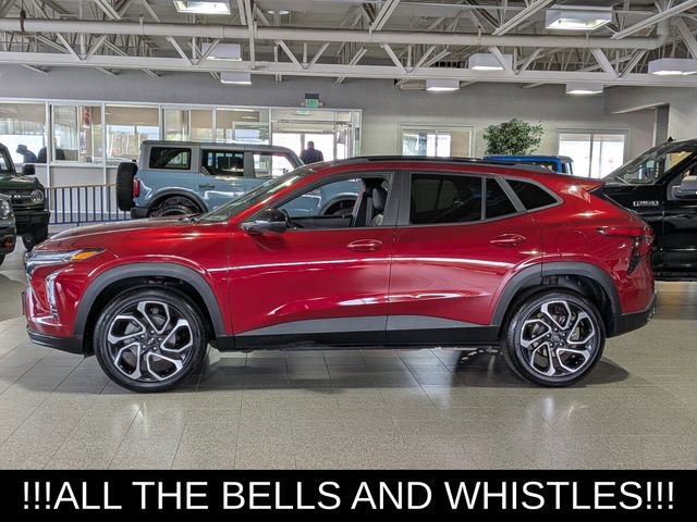 Used 2024 Chevrolet Trax RS w/ Sunroof Package FWD image 5