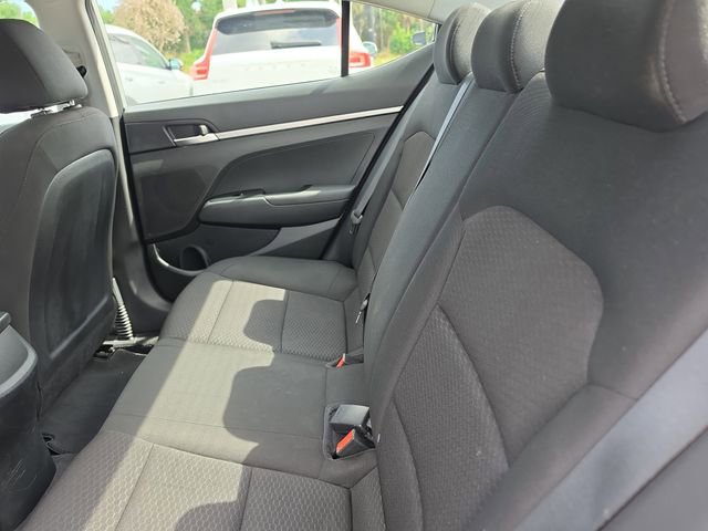 Used 2019 Hyundai Elantra SE w/ Cargo Package FWD image 11