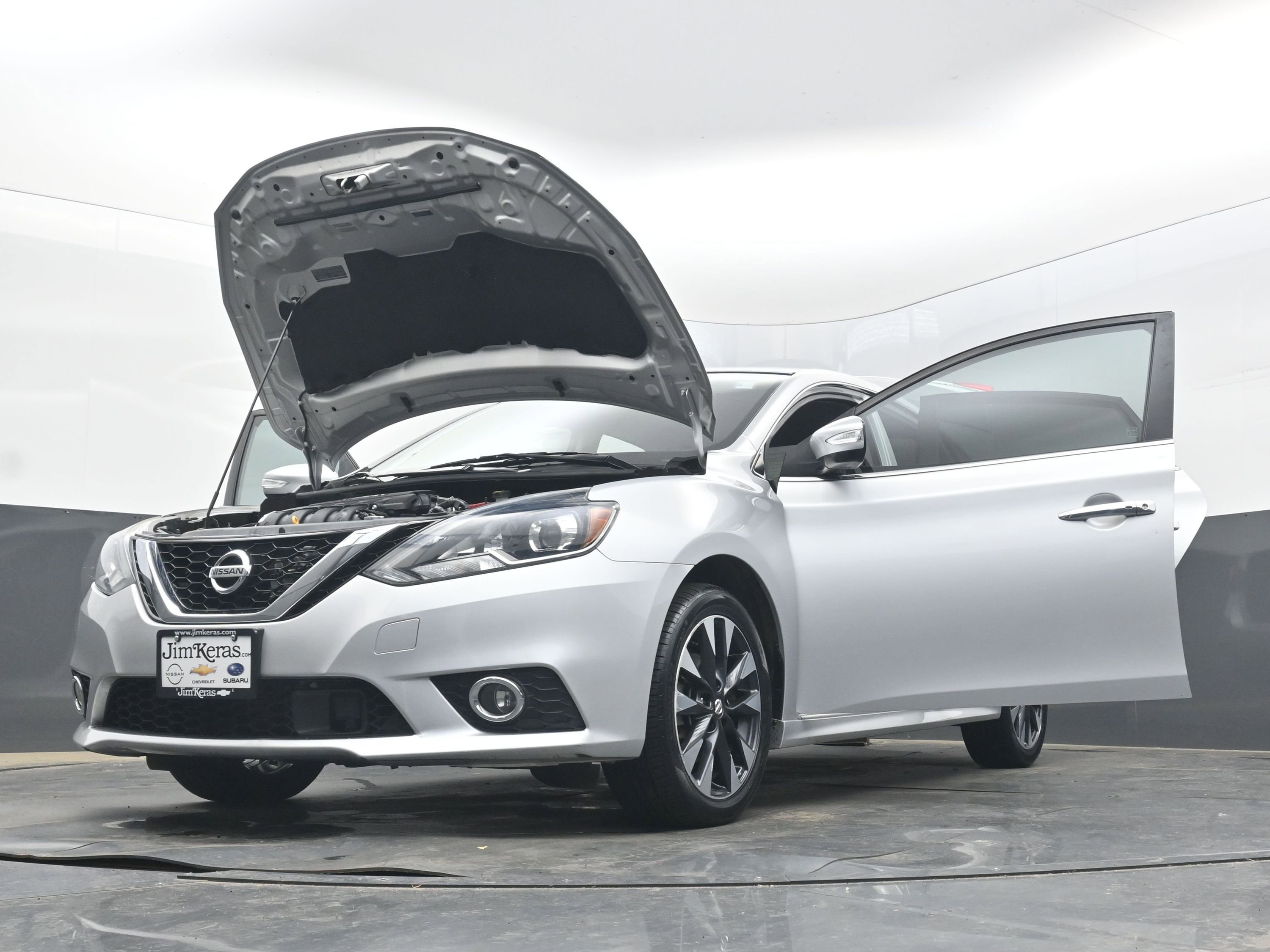 Used 2018 Nissan Sentra SR w/ Technology Package image 41