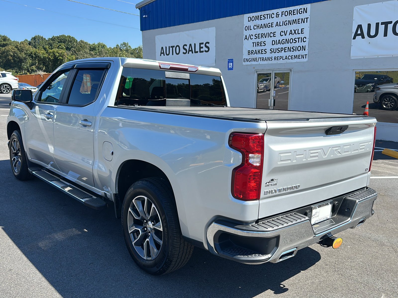 Used 2020 Chevrolet Silverado 1500 LT w/ All-Star Edition AWD/4WD image 3