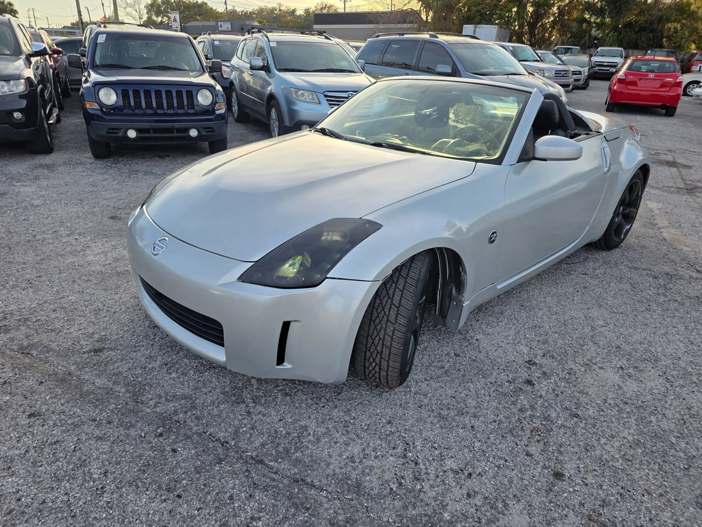 Used 2007 Nissan 350Z Enthusiast RWD image 3