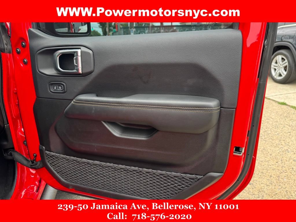 Used 2025 Jeep Wrangler Unlimited Sahara w/ Safety Group AWD/4WD image 21