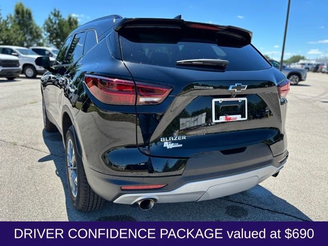 Used 2025 Chevrolet Blazer LT w/ Convenience Package image 4
