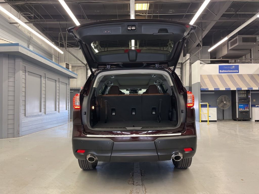 Used 2024 Subaru Ascent Touring image 9