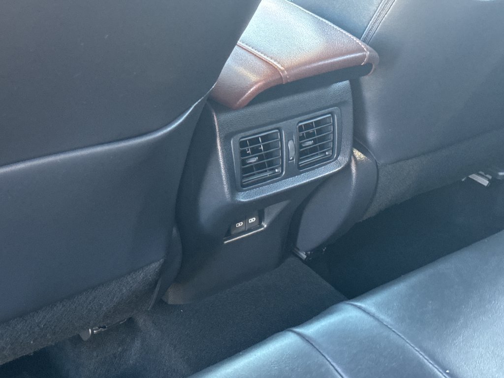Used 2023 Toyota Venza XLE AWD/4WD image 38